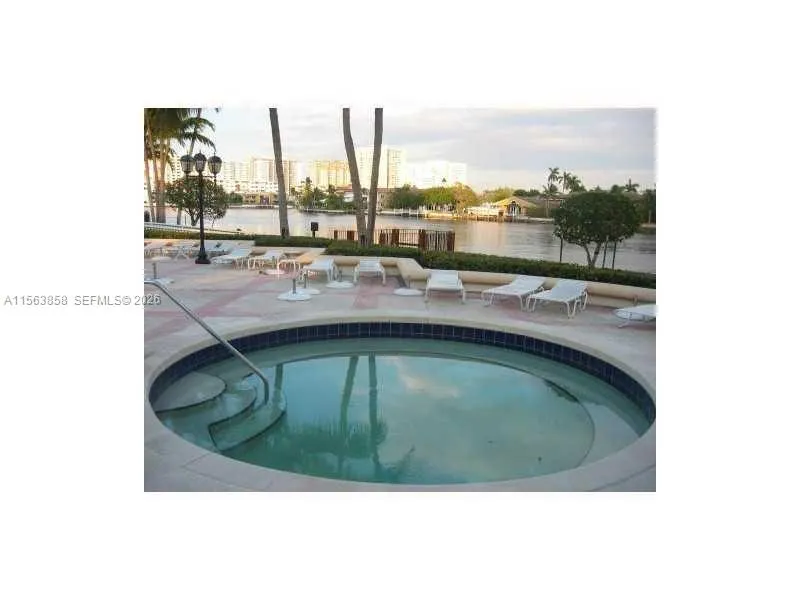 21205 Yacht Club Dr #PH09 Aventura, FL 33180