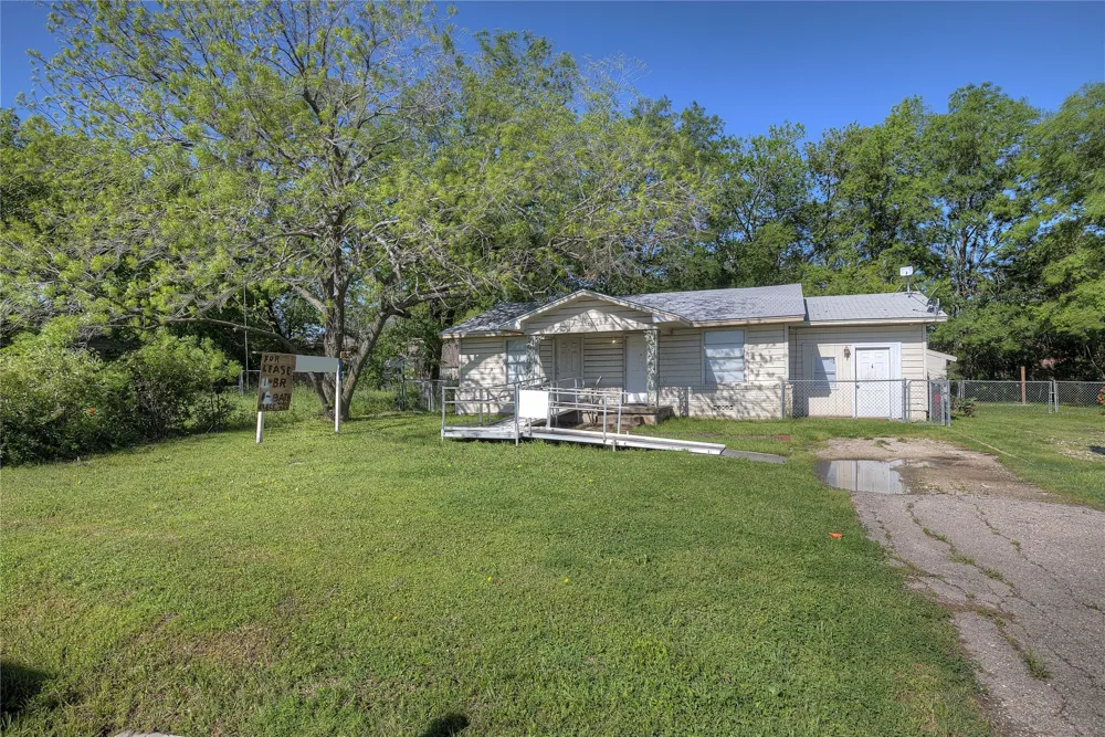 8782 State Highway 34 S Quinlan, TX 75474