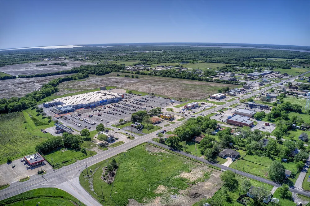 8782 State Highway 34 S Quinlan, TX 75474