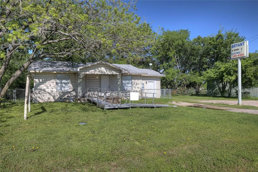 8782 State Highway 34 S Quinlan, TX 75474