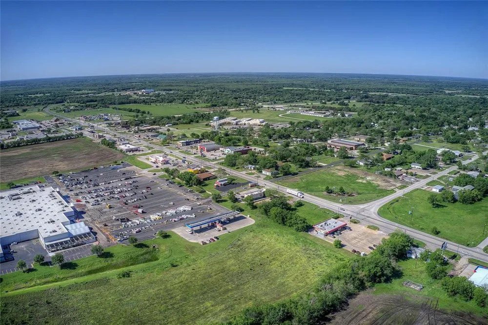 8782 State Highway 34 S Quinlan, TX 75474