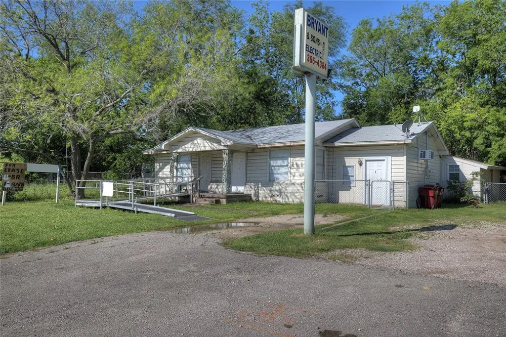 8782 State Highway 34 S Quinlan, TX 75474