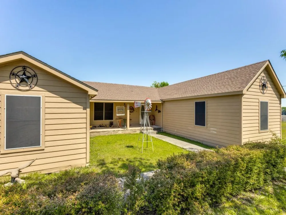 5215 County Road 413 Melissa, TX 75454