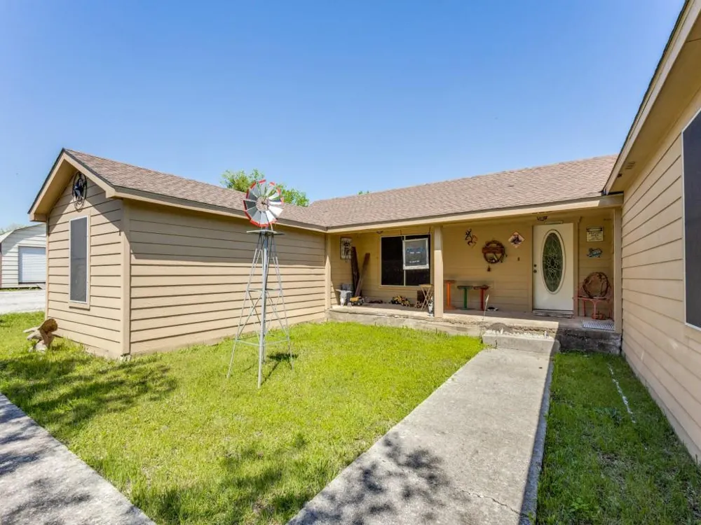 5215 County Road 413 Melissa, TX 75454