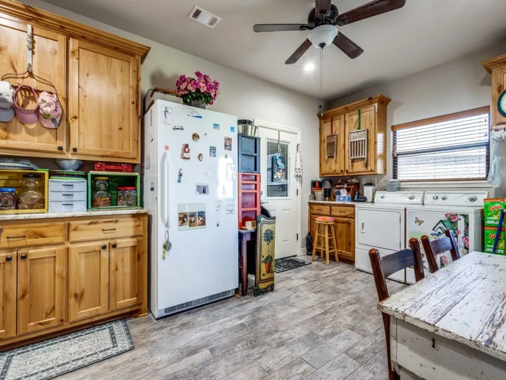 5053 County Road 413 Melissa, TX 75454