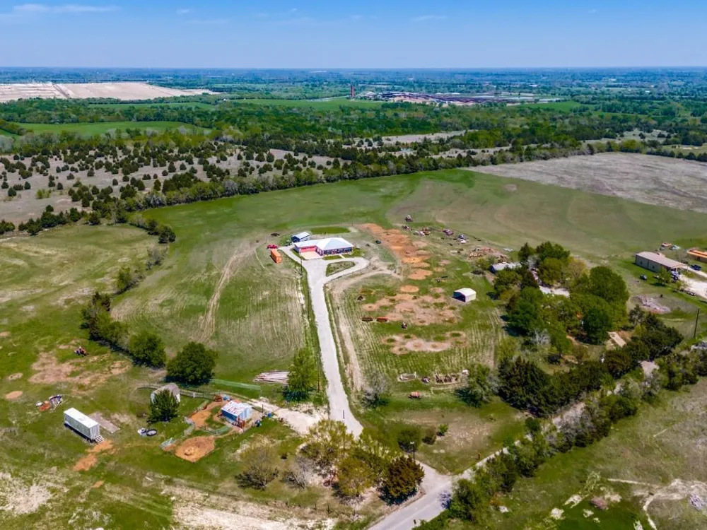 5053 County Road 413 Melissa, TX 75454