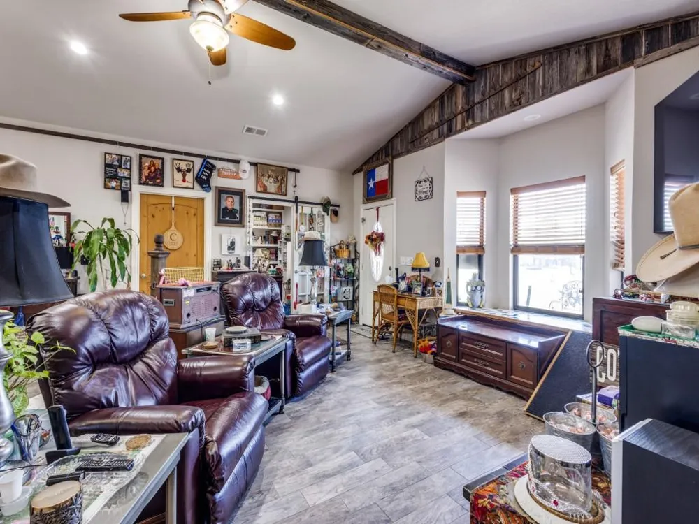 5053 County Road 413 Melissa, TX 75454