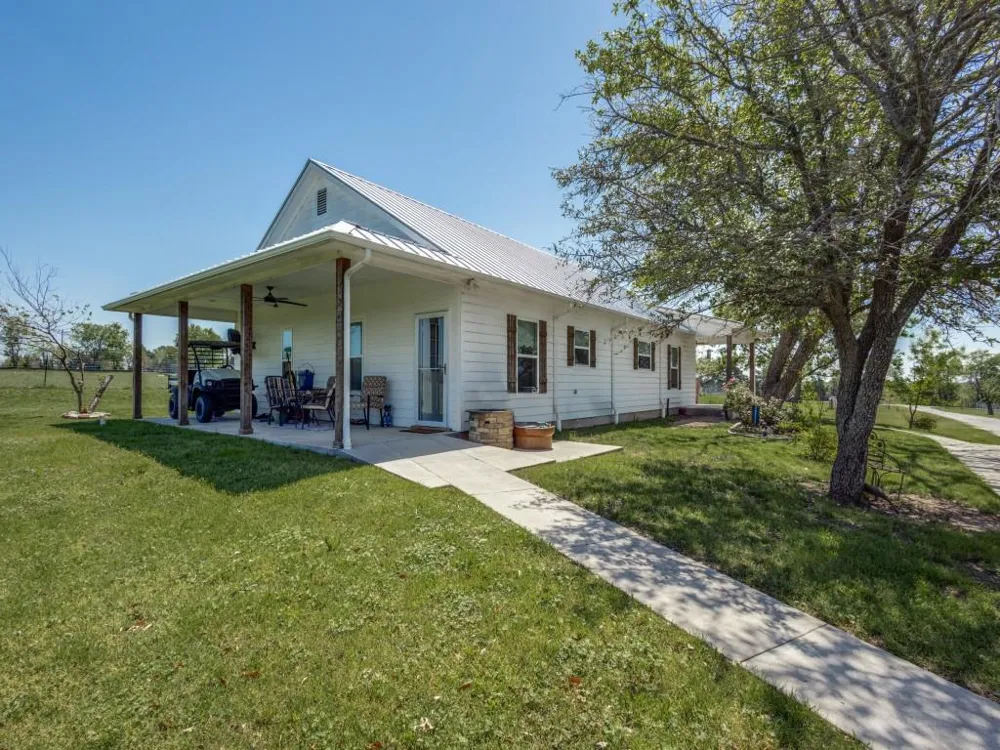 4953 County Road 413 Melissa, TX 75454