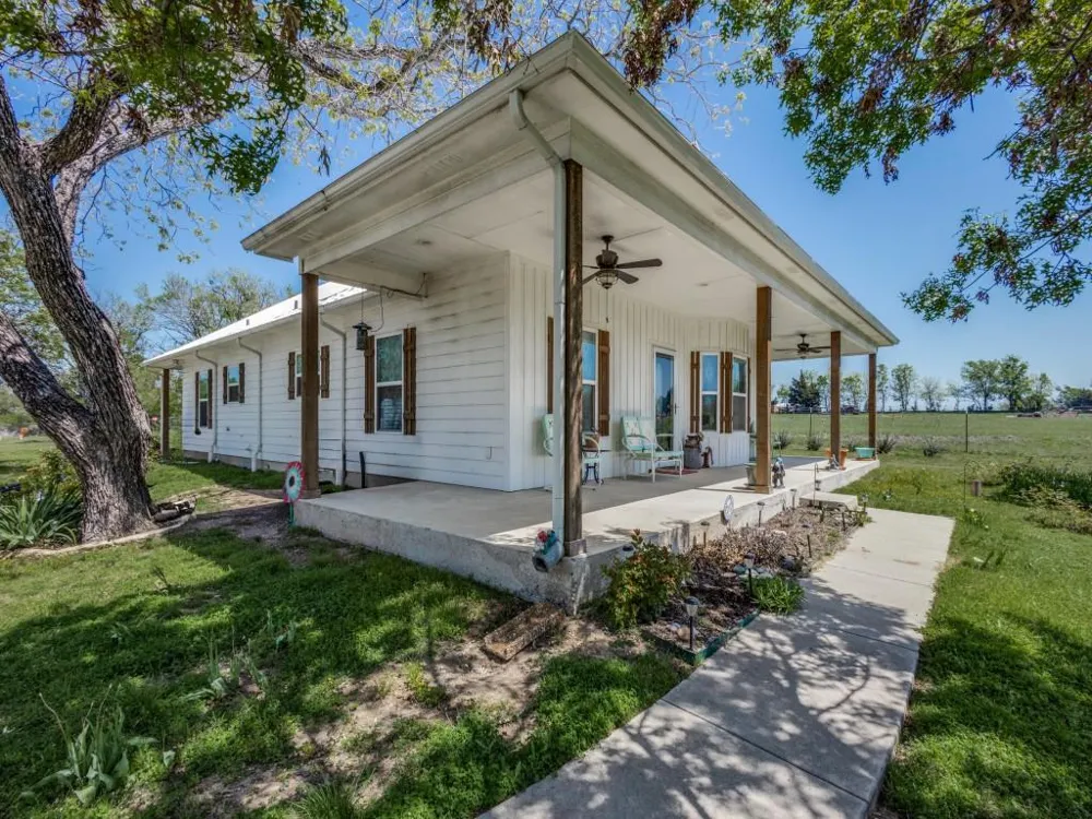 4953 County Road 413 Melissa, TX 75454