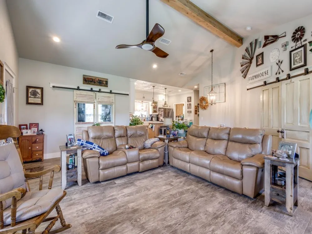 4953 County Road 413 Melissa, TX 75454