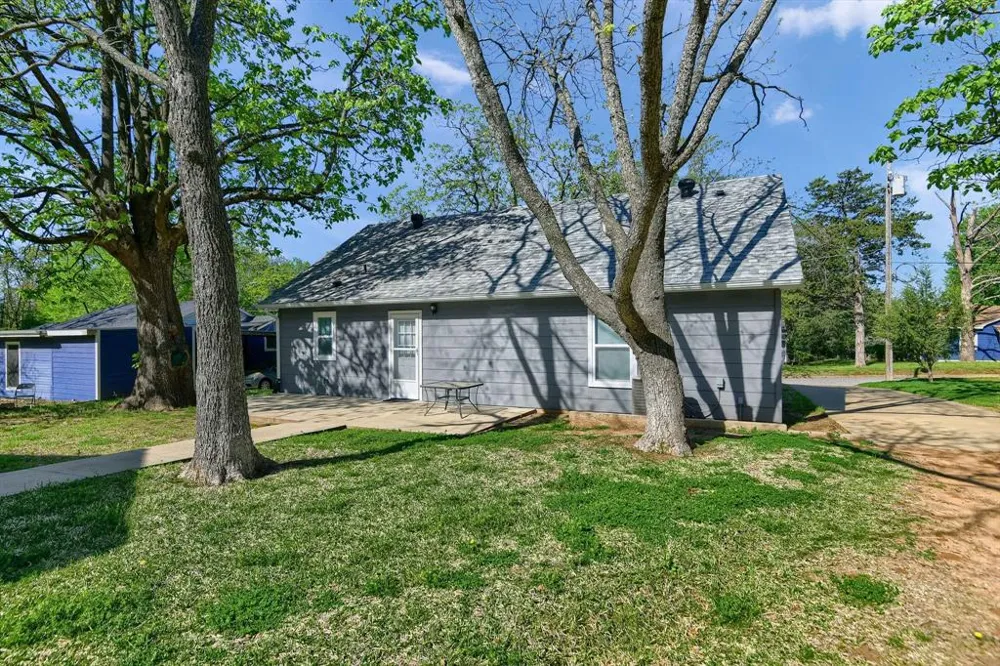 1830 Clark Drive Denison, TX 75020