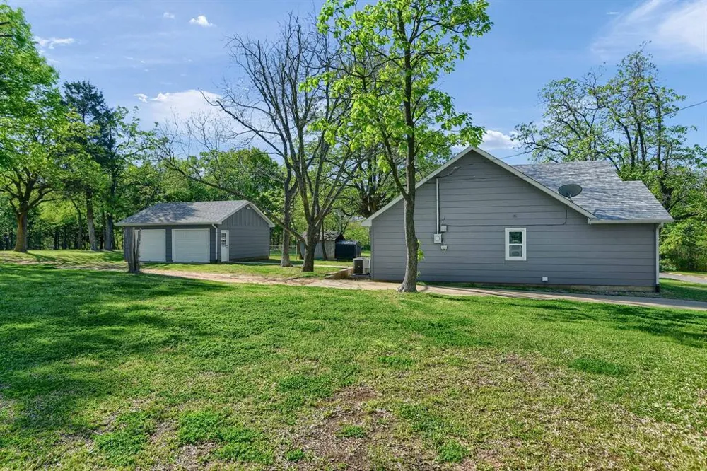1830 Clark Drive Denison, TX 75020