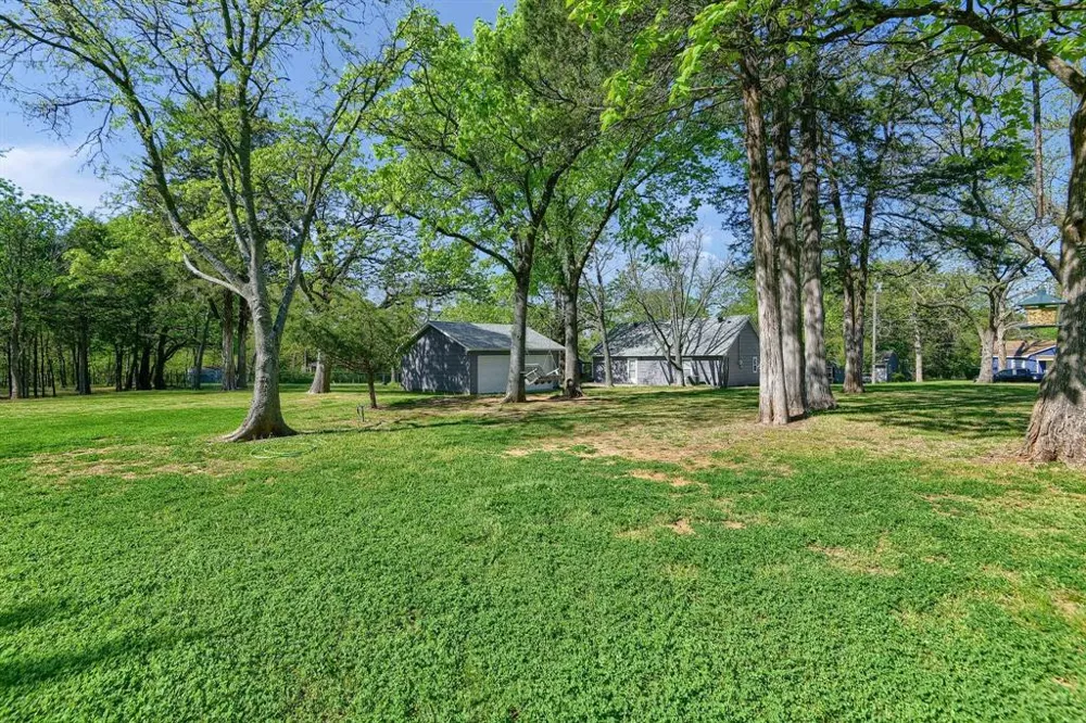 1830 Clark Drive Denison, TX 75020
