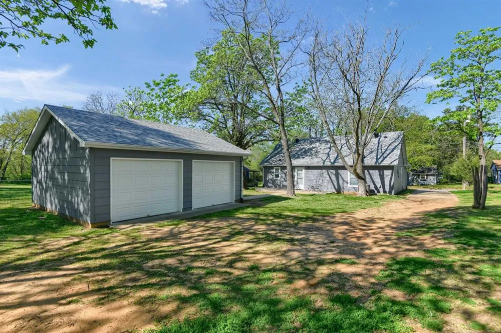 1830 Clark Drive Denison, TX 75020