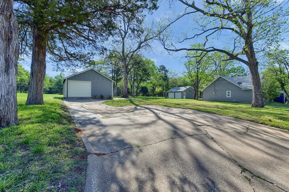 1830 Clark Drive Denison, TX 75020