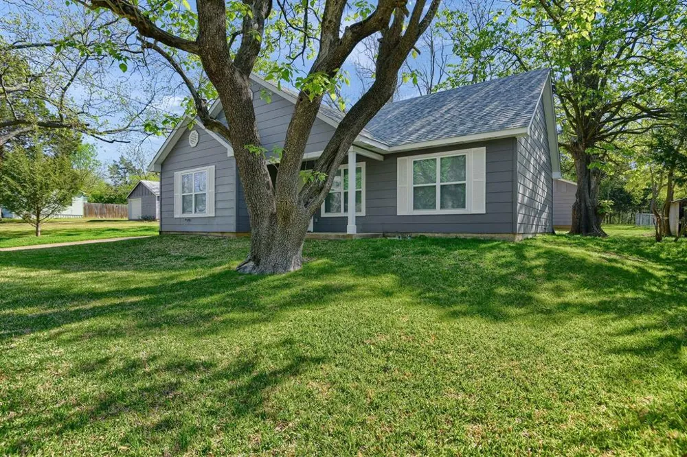 1830 Clark Drive Denison, TX 75020