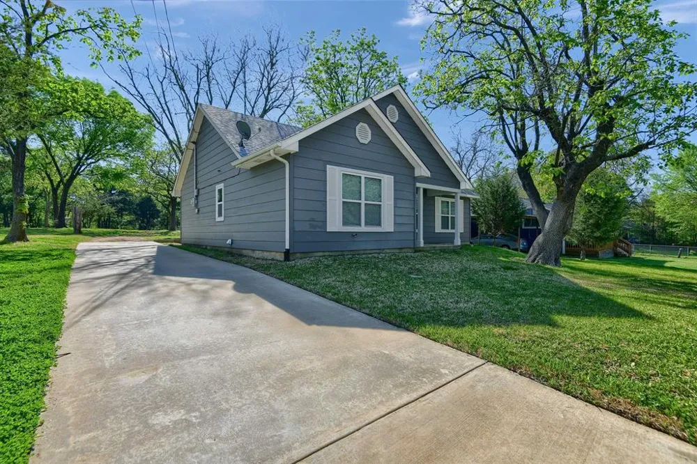 1830 Clark Drive Denison, TX 75020