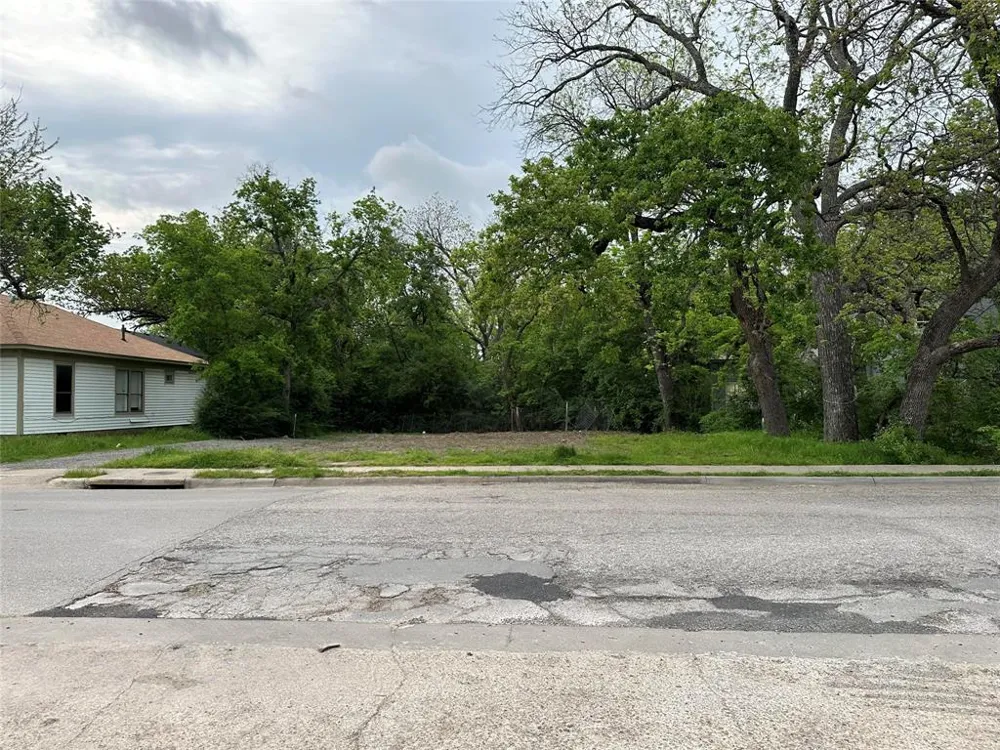 215 Bernard Street Denton, TX 76201