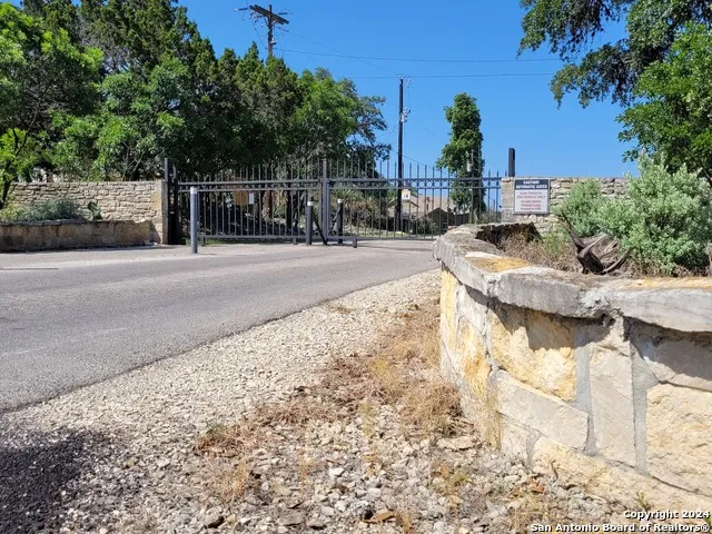 102 CLIFFWOOD Canyon Lake, TX 78133