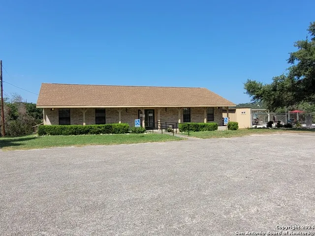 102 CLIFFWOOD Canyon Lake, TX 78133