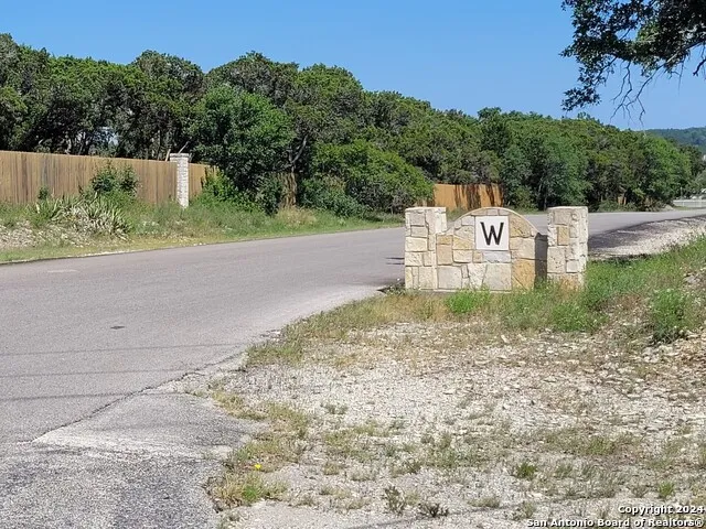 102 CLIFFWOOD Canyon Lake, TX 78133