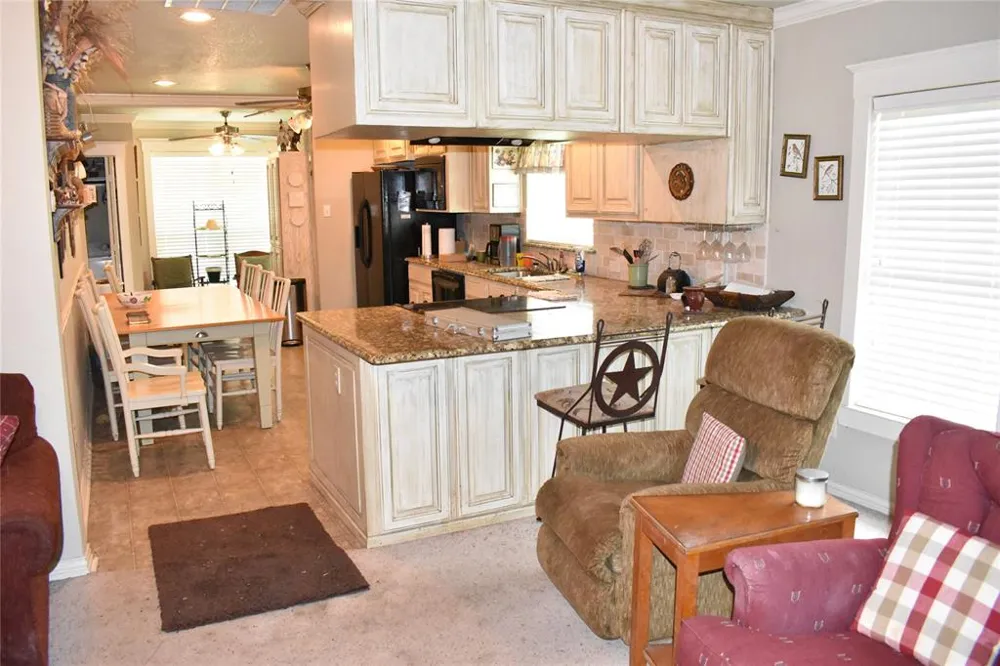 3094 Fm 428 W Aubrey, TX 76227