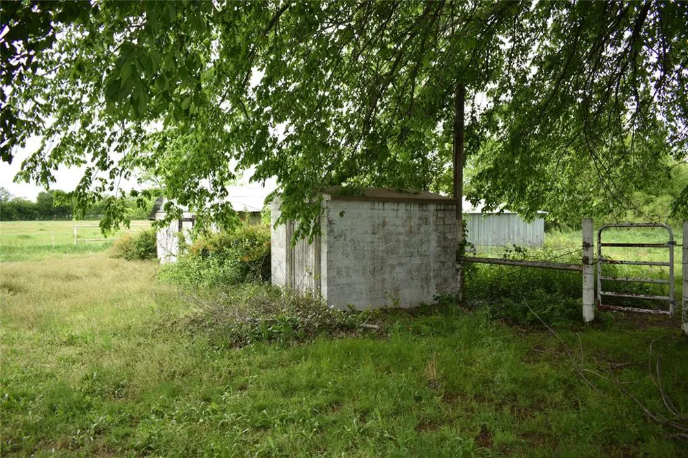 3094 Fm 428 W Aubrey, TX 76227