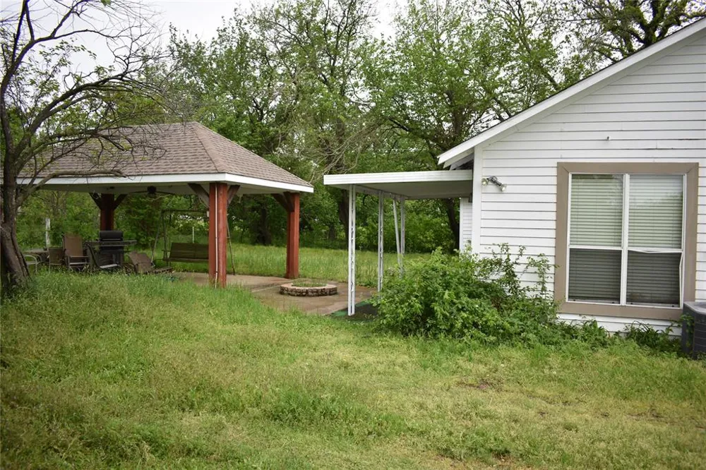 3094 Fm 428 W Aubrey, TX 76227