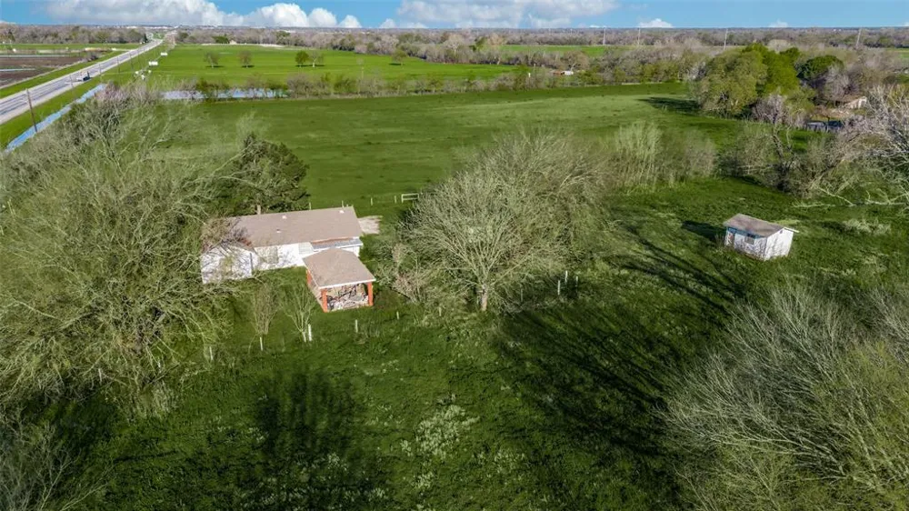 3094 Fm 428 W Aubrey, TX 76227