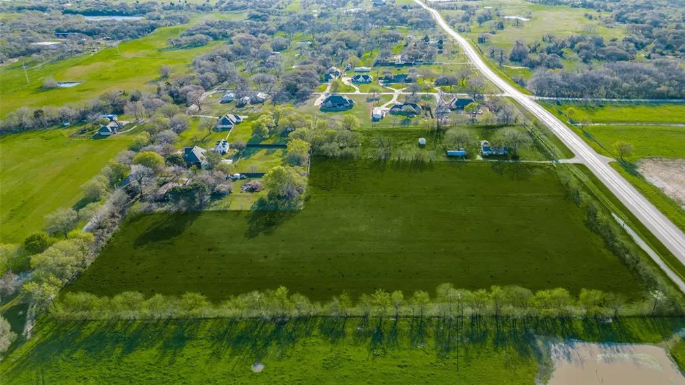 3094 Fm 428 W Aubrey, TX 76227