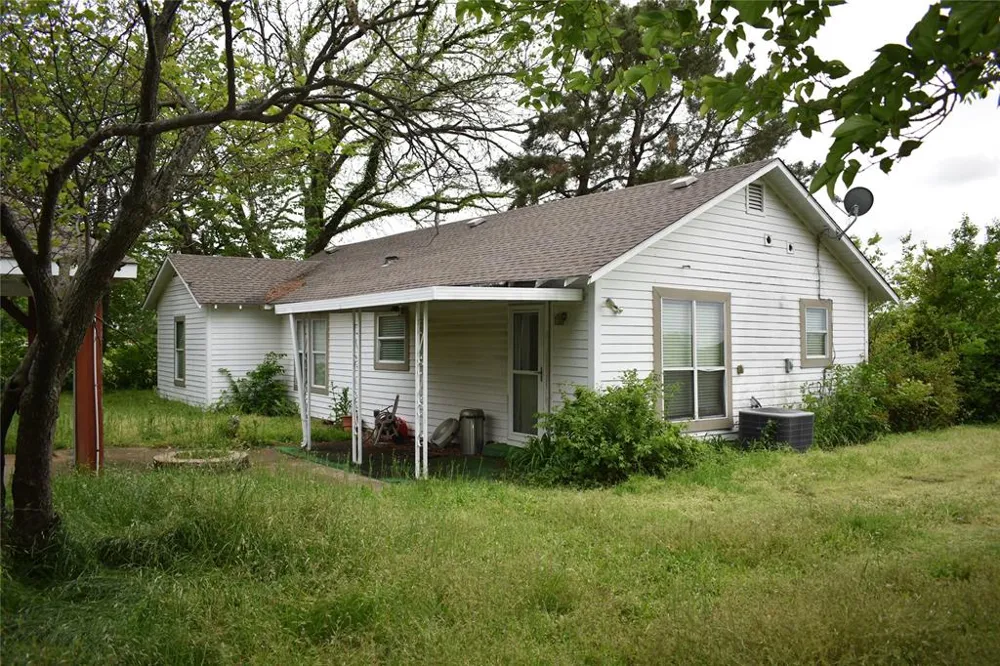 3094 Fm 428 W Aubrey, TX 76227