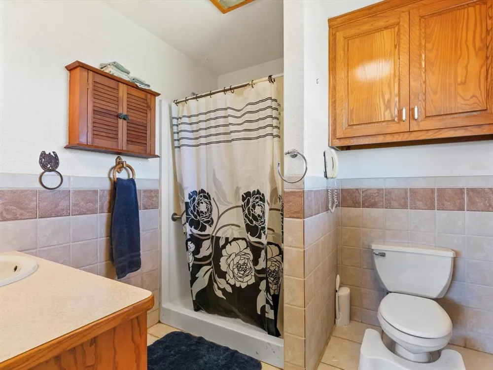 1006 County Road 2475 Alvord, TX 76225