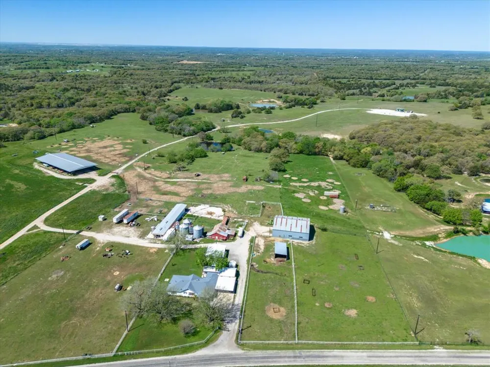 1006 County Road 2475 Alvord, TX 76225