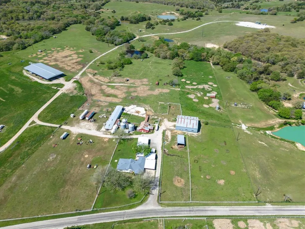 1006 County Road 2475 Alvord, TX 76225