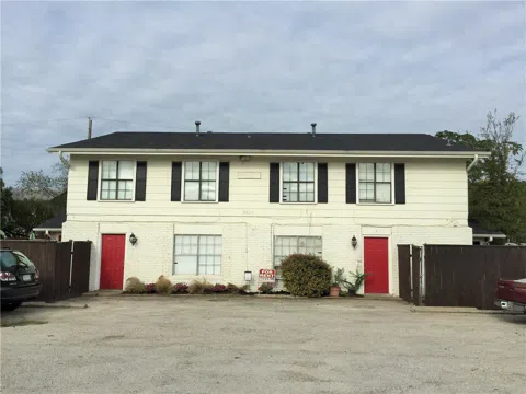 2616 Ektom Drive #C