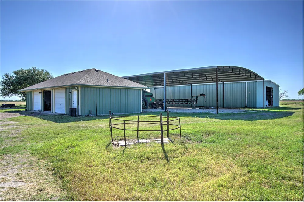 11546 County Road 647 Mathis, TX 78368