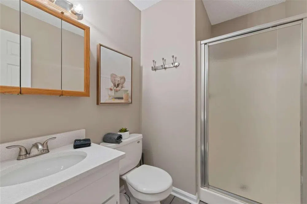 124 Bentley Parkway Woodstock, GA 30188
