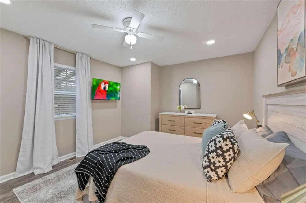 124 Bentley Parkway Woodstock, GA 30188