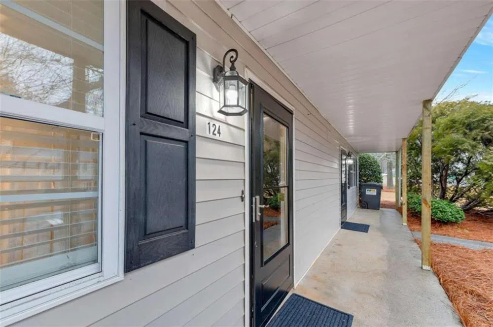 124 Bentley Parkway Woodstock, GA 30188