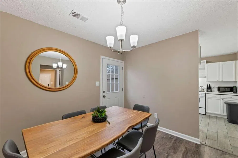 122 Bentley Parkway Woodstock, GA 30188