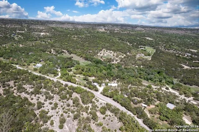 729 Rabbit Road Wimberley, TX 78676