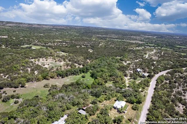 729 Rabbit Road Wimberley, TX 78676
