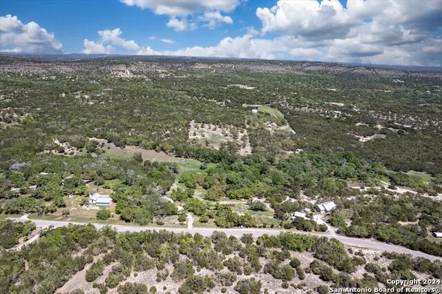 729 Rabbit Road Wimberley, TX 78676