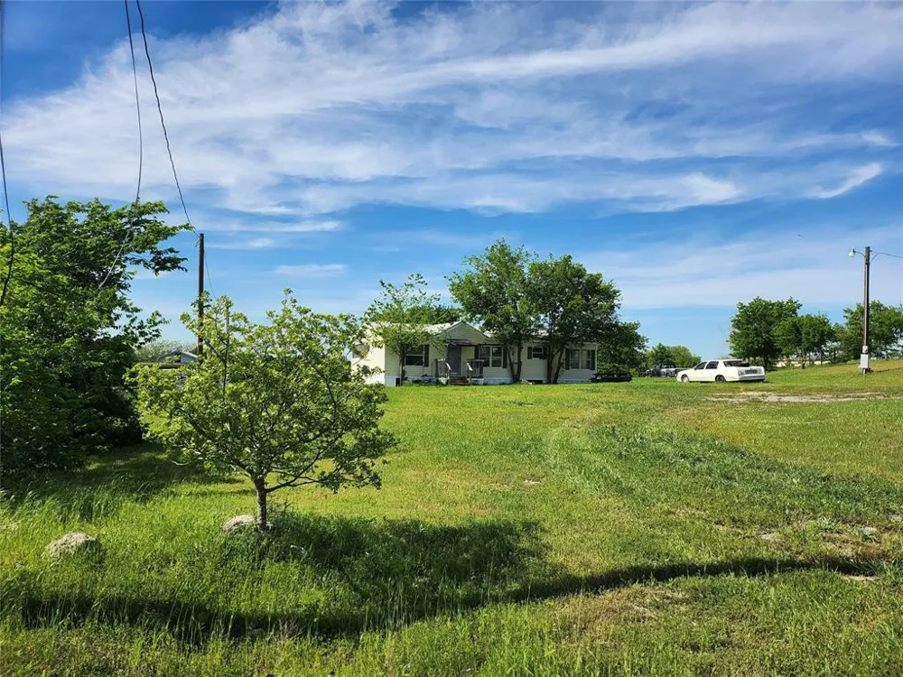308 Coyote Trail Rhome, TX 76078