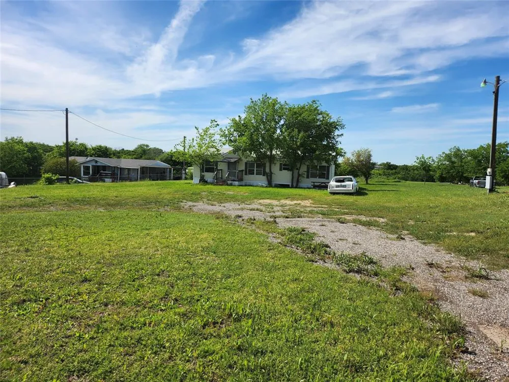 308 Coyote Trail Rhome, TX 76078