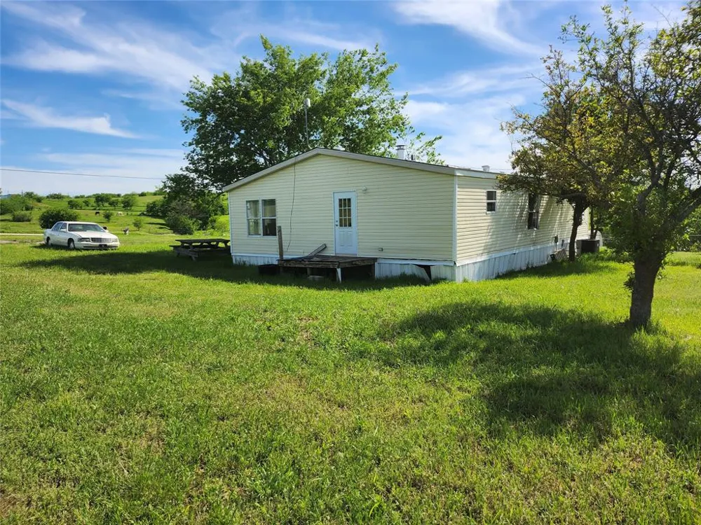 308 Coyote Trail Rhome, TX 76078
