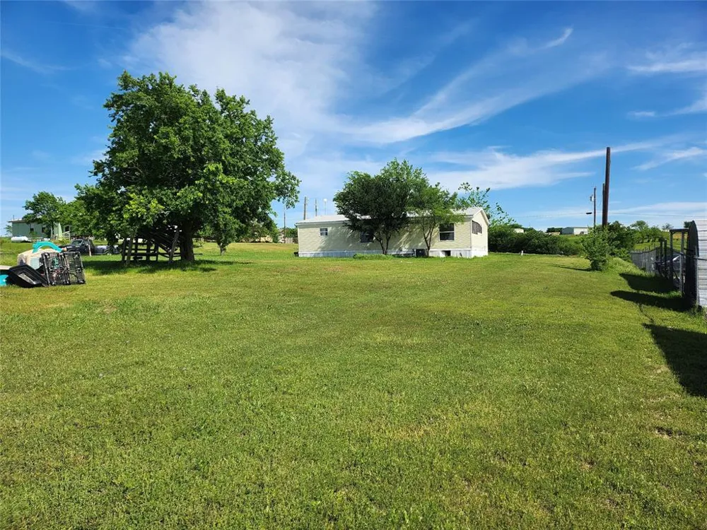 308 Coyote Trail Rhome, TX 76078