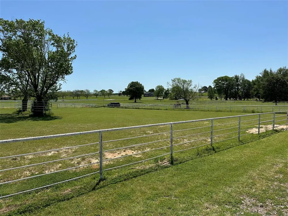 23710 Champion Drive Lindale, TX 75771