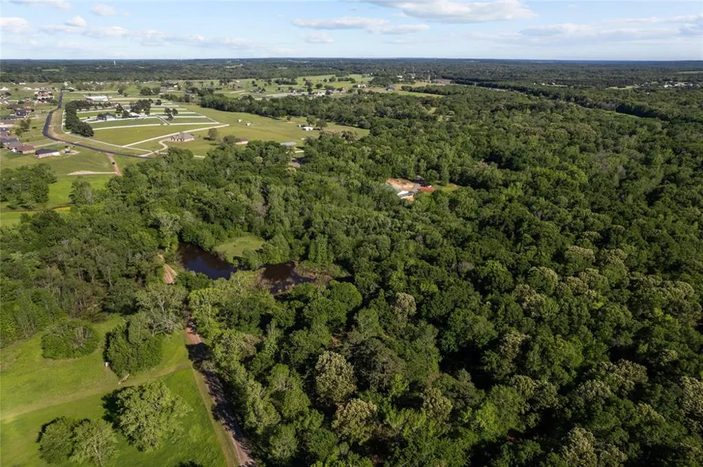 23710 Champion Drive Lindale, TX 75771