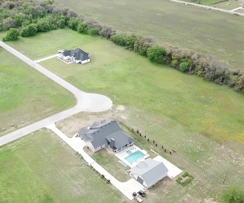 137 Heritage Springs Drive Brock, TX 76087